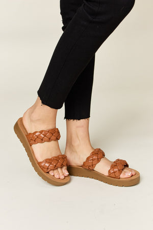 Woven sandal